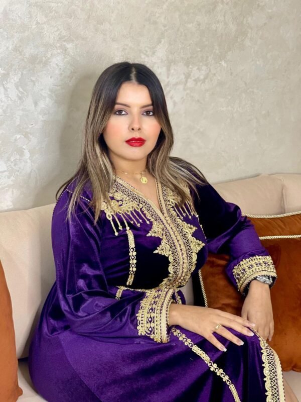 Kaftan marocain , artisanat authentique et élégance